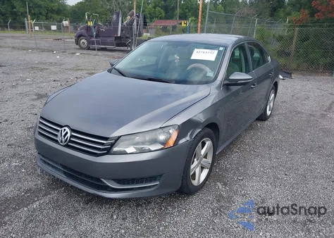 2012 Volkswagen Passat 2.5L Se из США, поврежденный, VIN 1VWBH7A36CC035693